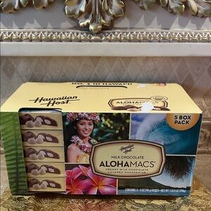 Hawaiian Host AlohaMacs Milk Chocolate Box
